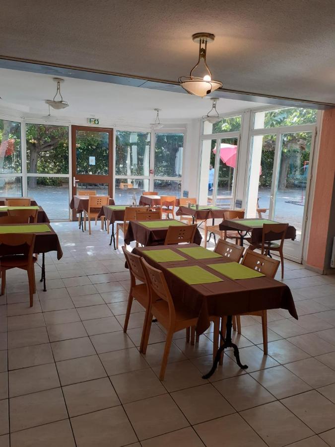 Confortel Avignon Tgv Hotel Екстериор снимка